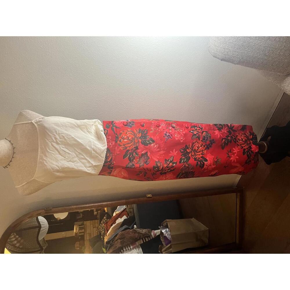 Vibrant Red Floral Midi Skirt with Button Detail - Picture 2 of 5